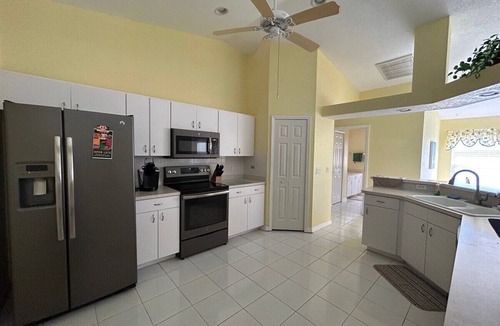 Englewood East House | St Catherines Ave - Englewood centrally located pool home