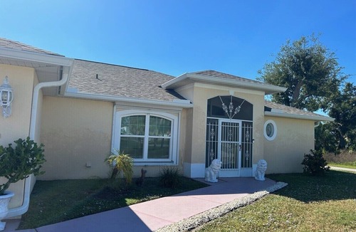 Englewood East House | St Catherines Ave - Englewood centrally located pool home