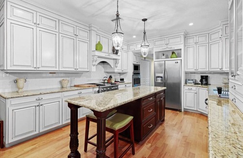 Gainesville House | Stately 4500+Sqft home steps to UF Stadium!