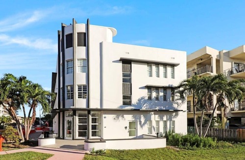 Mid Beach House | Stay 1 Block from the Beach | Roami at The Carmela