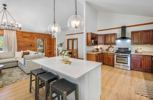 White Bluff House | Stay at Wild & Blue, Log Home Retreat, Game Room w/Arcade