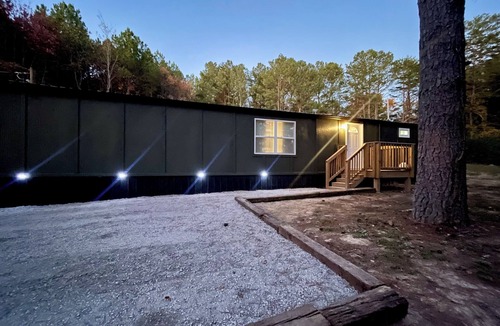Mentone House | Stay in this charming 2-bedroom home in serene Mentone.