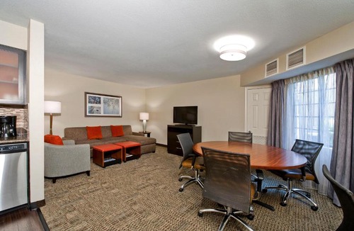 Ballantyne Hotel | Staybridge Suites - Charlotte Ballantyne by IHG