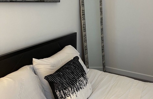 Charlotte House | Steele Creek Modern Lux 1 bed 1.5 bath townhome