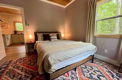 Campton House | Stepping Stone - Private Hot Tub Pet Friendly