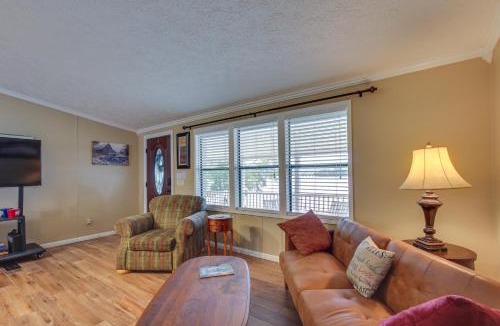 Cherokee House | Steps to Pickwick Lake! Home w/Sunrooms & Views