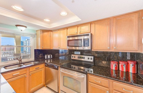North Redington Beach Condo | Steps to the Beach! 3/3, Heated Pool/Hot Tub 501