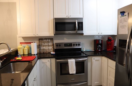 St. Augustine Beach Condo | Steps to the beach and restaurants!