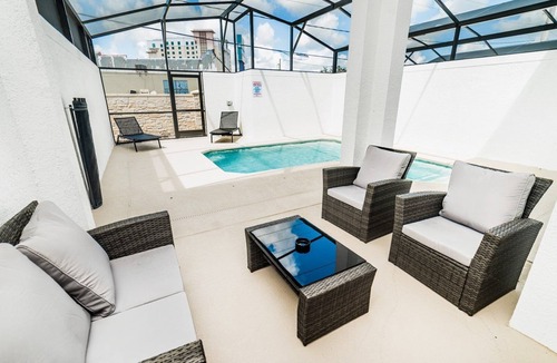 Kissimmee House | Storey Lake Resort 4 Bedroom Townhome Pet Friendly