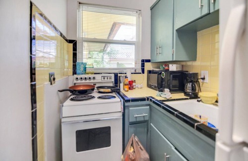 Crescent Lake Apartment | Studio 4 at Crescent Lake near downtown