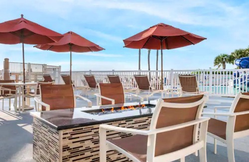 Seabreeze Historic District Apartment | Studio Condo at Hilton Daytona Regency!