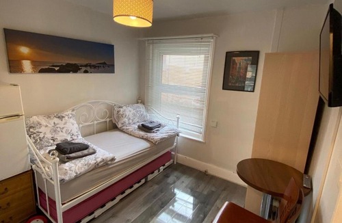 Bournemouth City Centre Apartment | Studio Flat from Bournemouth Beach