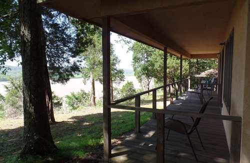 Golconda House | Studio w/ Full Kitchen - Tranquility at its best!