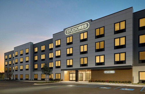 Harbison Apartment | StudioRes by Marriott Columbia Harbison