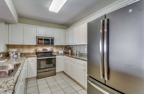 Myrtle Beach Condo | Stunning 4Bdrm Oceanfront Condo: Spacious, Amazing Pools and Amenities