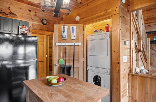 Bostic Cabin | Stunning cabin with views in cozy Bostic