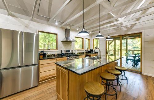 Howard House | Stunning Culloden Cabin with Deck & Creek View!