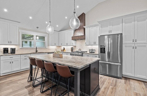 North Raleigh House | Stunning Home, conveniently located in Raleigh