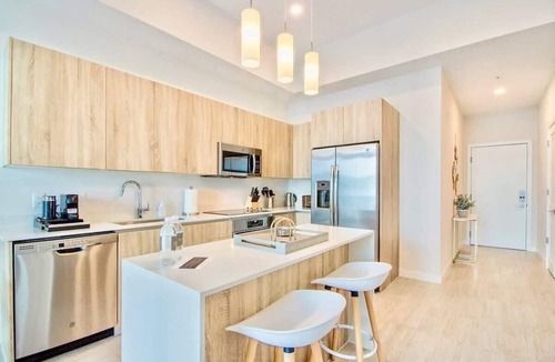 Northeast Miami Condo | Stylish 1Bdrm Penthouse In Miami Design District