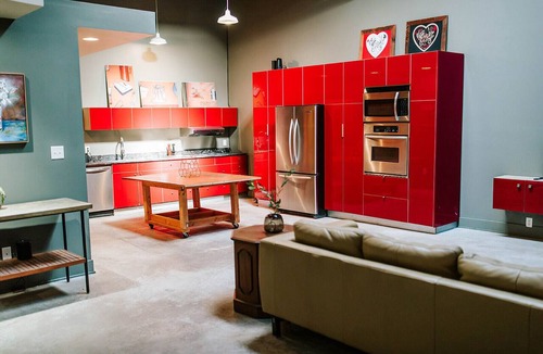 Athens Apartment | Stylish 2BR Pet-Friendly Loft by MHM Luxury Proper
