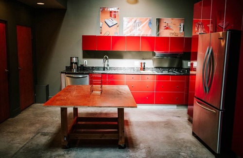 Athens Apartment | Stylish 2BR Pet-Friendly Loft by MHM Luxury Proper