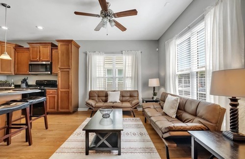 Tallahassee House | Stylish 3/3 close to FSU/downtown Pets