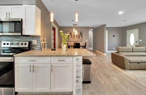 River Park House | Stylish 3br Oasis, close to PGA, Mets, Club Med