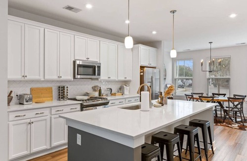 North Charleston Villa | Stylish 3BR Park Circle Home + Free Parking