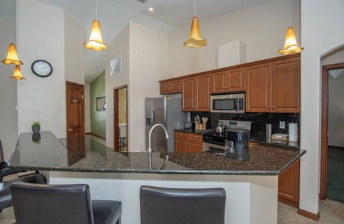 Inverness House | Stylish 4-bedroom Villa with Heated Pool
