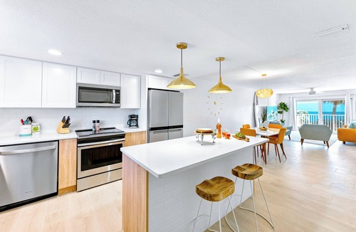 Avon By The Sea Condo | Stylish Beachfront Condo – Balcony, Heated Pool & Steps to Pier
