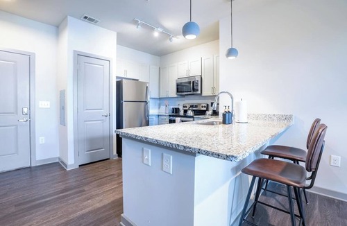 Matthews Apartment | Stylish, Comfortable 2BD Abode near DT Matthews