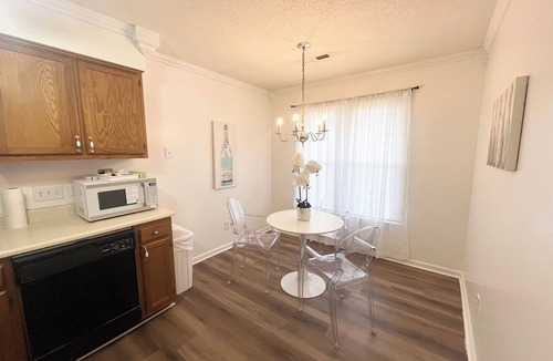 Greensboro House | Stylish Fully Private 2BR 2BA Townhome