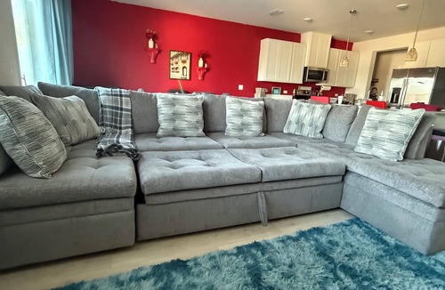 Hyde Park House | Stylish Home Near Riverside/San Marco 6 Miles from TIAA Bank Field