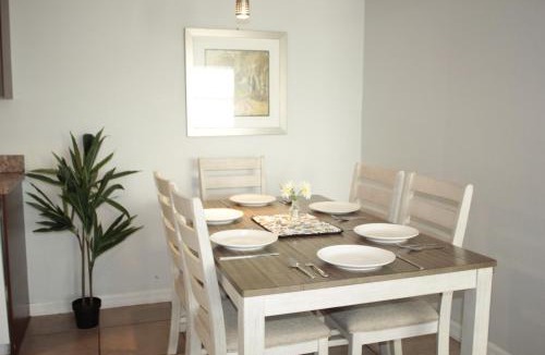 Arlington Park Apartment | Stylish Nordic Stay, Walk To Hospital & Beaches