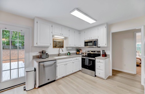 Northwest Raleigh House | Stylish WestBorough House with Fenced Yard