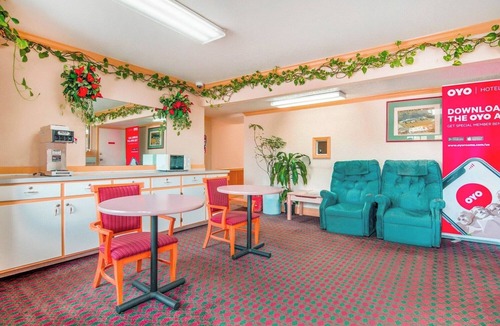 Durham Hotel | Suburban Escape with Comfy Bed + Proximity to Downtown Durham