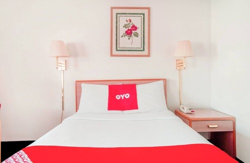 Durham Hotel | Suburban Escape with Comfy Bed + Proximity to Downtown Durham