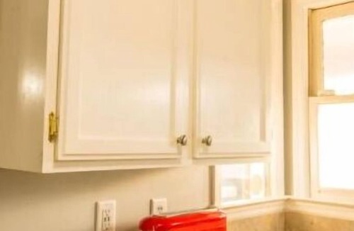 Madison House | Suite 102 in Madison."Quiet and Quaint"