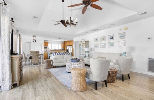 Toilla Segunda House | Summer Break! | Game Room | Sleeps 21 | Pool