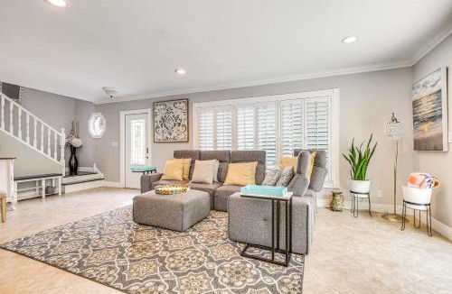 Pompano Beach House | Sun-Soaked Pompano Beach Home with Private Pool!
