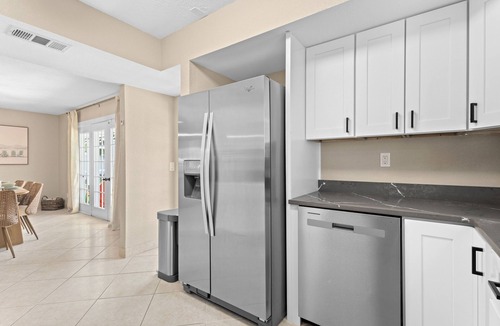 Country Oaks House | Sunny Days-Family Friendly - Private Heated Pool - Near SRQ, UTC, DT, Beaches