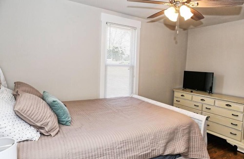 Lincolnton House | Sunny Hill Cottage in the Heart of Lincolnton