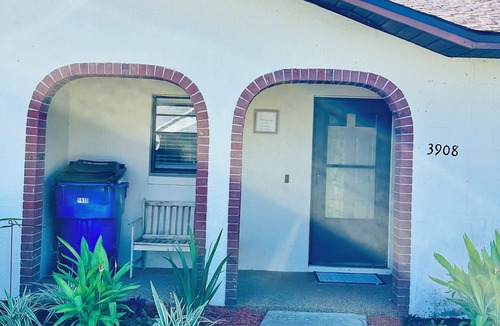 Sun 'N Lake Villa | Sunny Sebring Escape with your own pool!