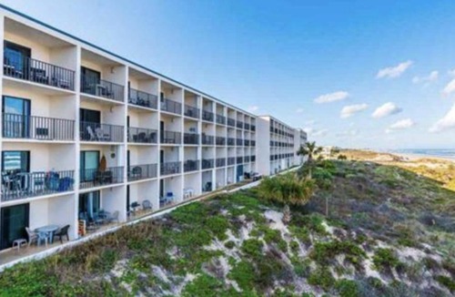 Crescent Beach Apartment | Sunny Side Up! - Direct OCEANFRONT Condo - End Unit - Crescent Beach, Saint Augustine Florida