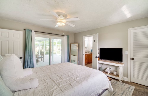 North River Shores House | Sunny Stuart Vacation Rental w/ Lanai & Pool!