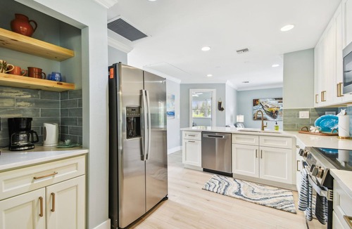 Siesta Key Village House | Sunnyside Up Cottage - Walk to Siesta Beach, Waterfront Home by Gulf Coast Holiday Homes
