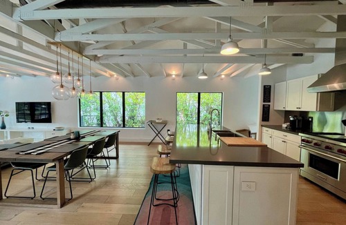 Hallandale Beach House | Sunset 4BR Waterfront Villa in Golden Isles w/Heated Pool & Spa
