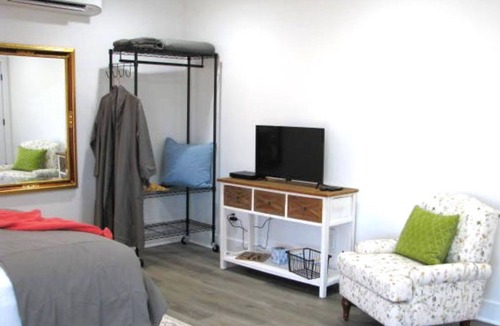 Readyville Cottage | Sunset Cottage Peaceful, Relaxing Luxury in the Country.