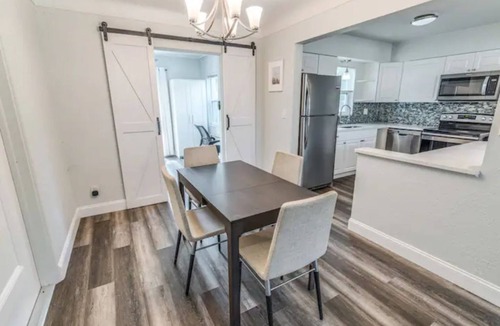Bayview House | Sunset Serenity 10min to Beach & Downtown St Pete