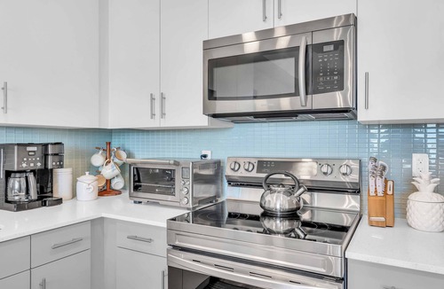 North Trail Condo | Sunset View Condo 1mile from Downtown Sarasota Internal name: Condo